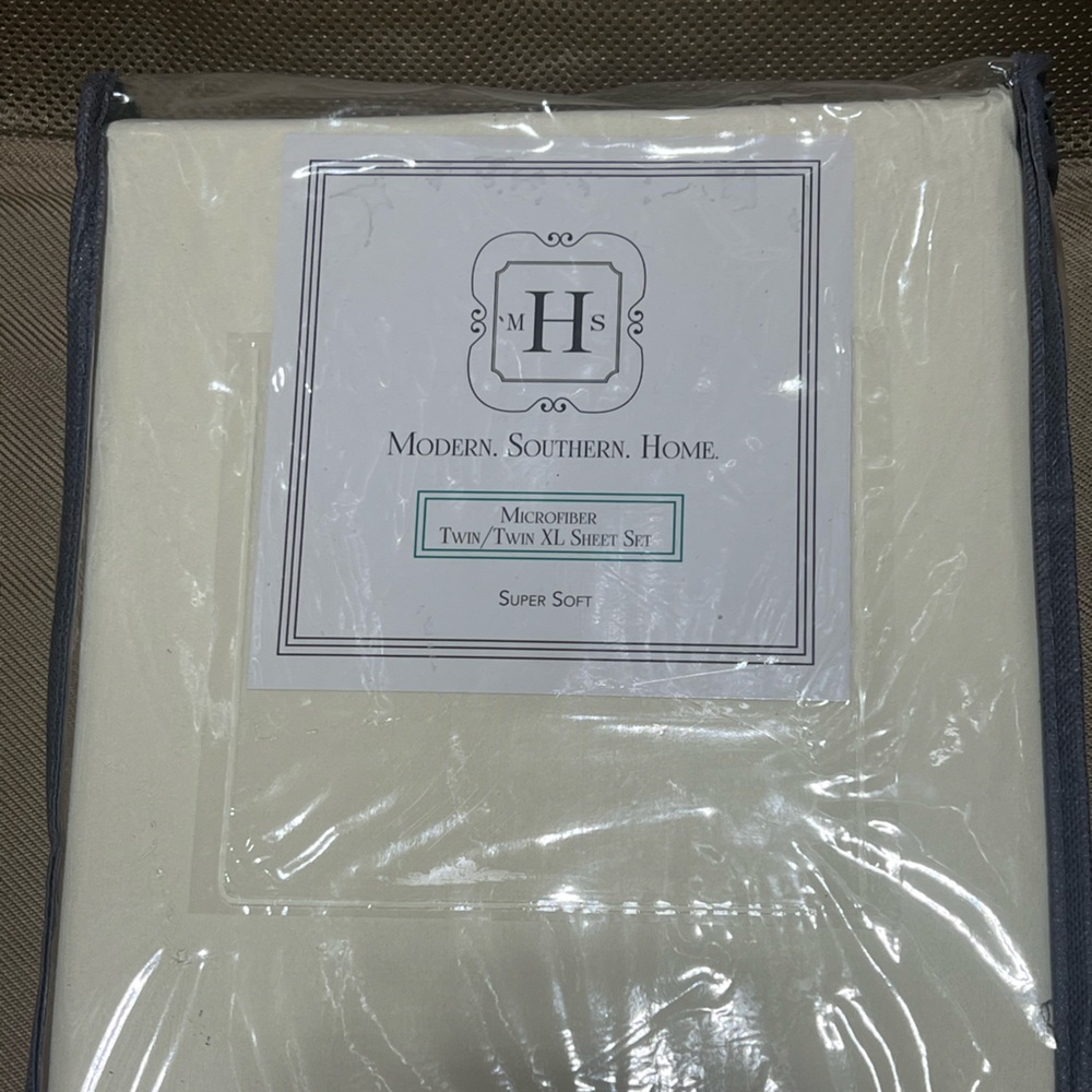 Modern Southern Home Belk Cream Microfiber Colored Sheet Set Twin/TwinXL New